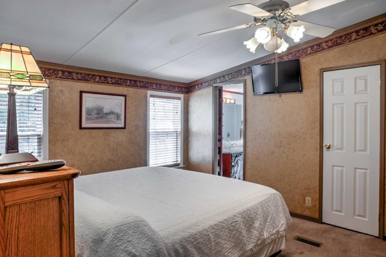 Ooltewah Cabin With Grill, Pool Table And Porch! Εξωτερικό φωτογραφία